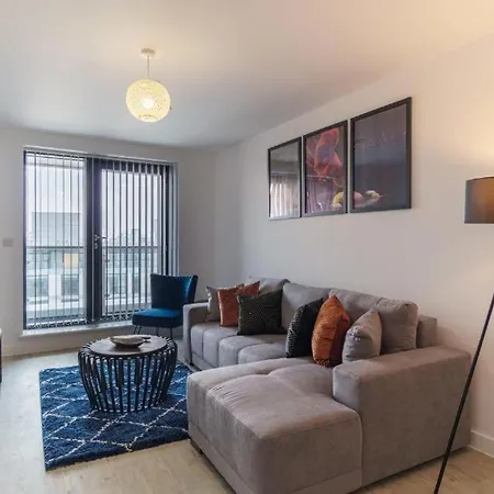 Stylish & Spacious Salford Quays One Bedroom High Floor Apartment With Balcony Manchester Exterior photo